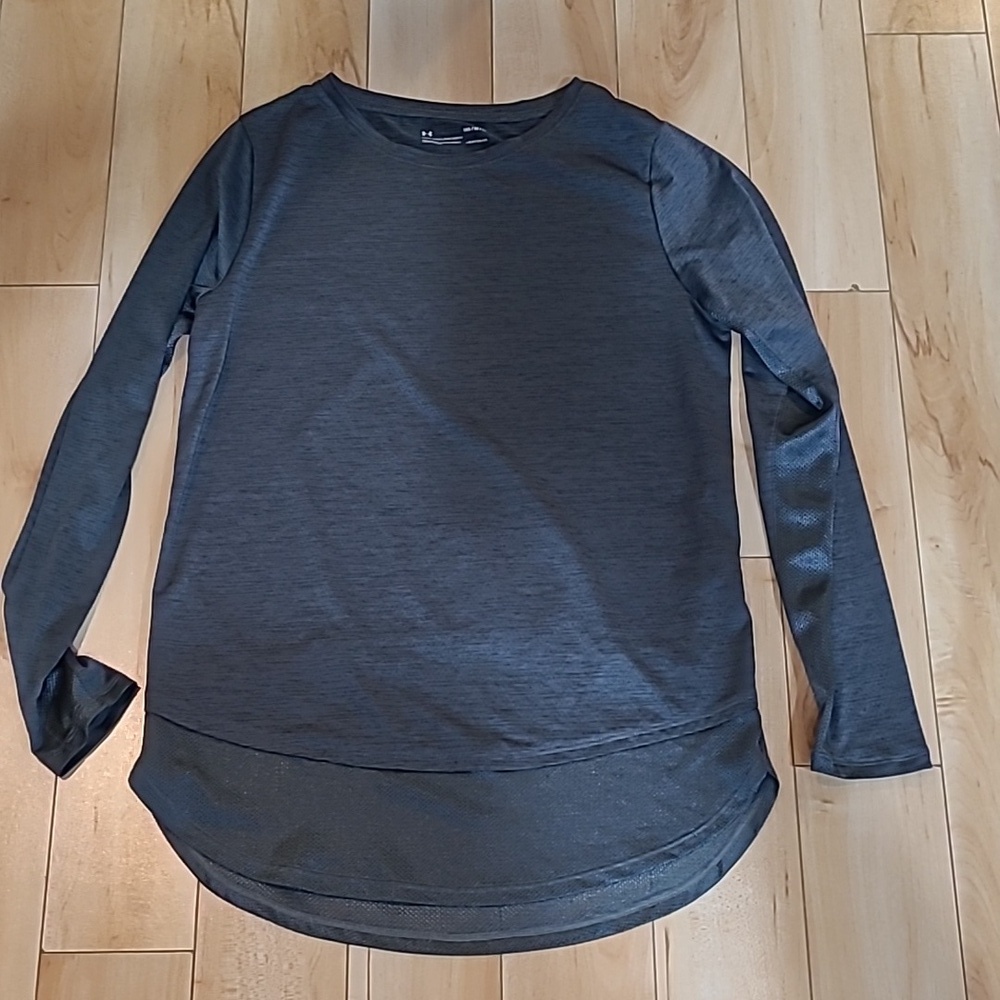 Under Armour women's medium grey shirt